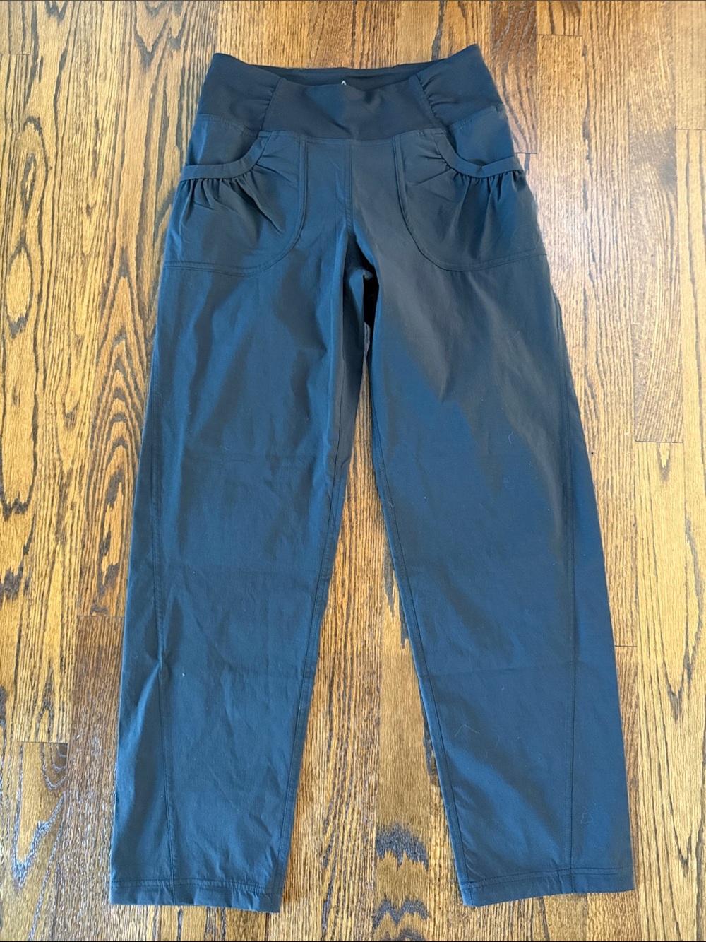Prana Women’s Small Black Pull-On Track Pants with Gathered Pockets